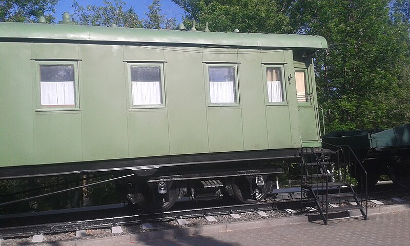 File:Saratov Military Glory Museum - Armoured train (7).jpg