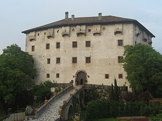 Katzenzungen Castle, home of the 350+ year old vine of Versoaln Schloss Katzenzungen.jpg