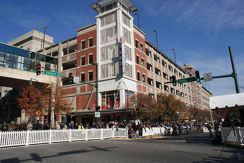 File:Silver Spring Thanksgiving Parade 2010 (5211525077).jpg