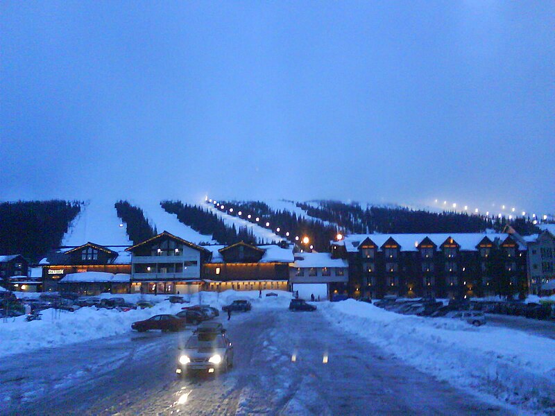 File:Skiresort near Salen.jpg