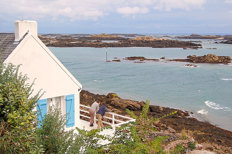 File:Sound de chausey par mauvais temps.JPG