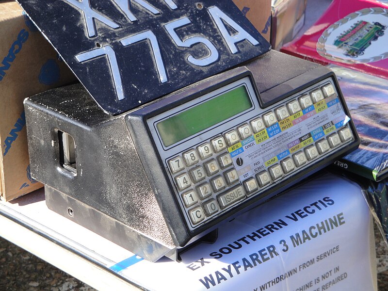 File:Southern Vectis old Wayfarer 3 ticket machine.JPG