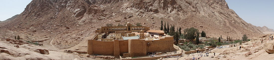 Imaxe panorámica del Monesteriu de Santa Catalina