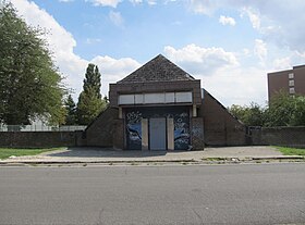 Bâtiment d'accès à la station