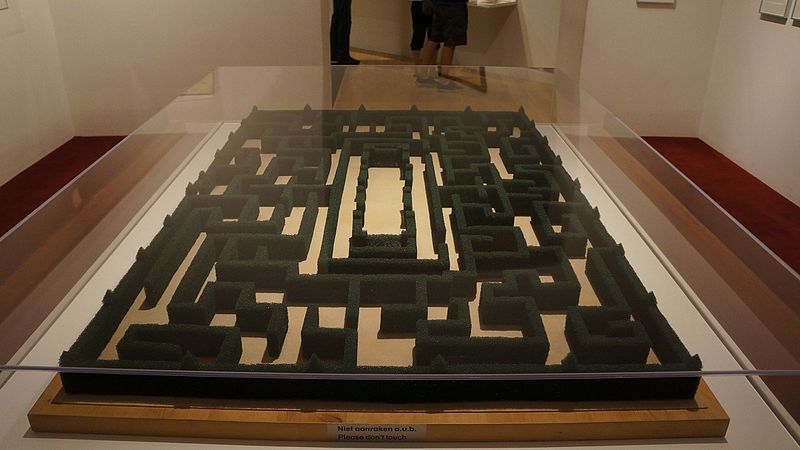 File:Stanley Kubrick The Exhibition - LACMA - Shining - Maze model (8999706250).jpg