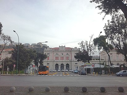 Come arrivare a Stazione Napoli Campi Flegrei con i mezzi pubblici - Informazioni sul luogo