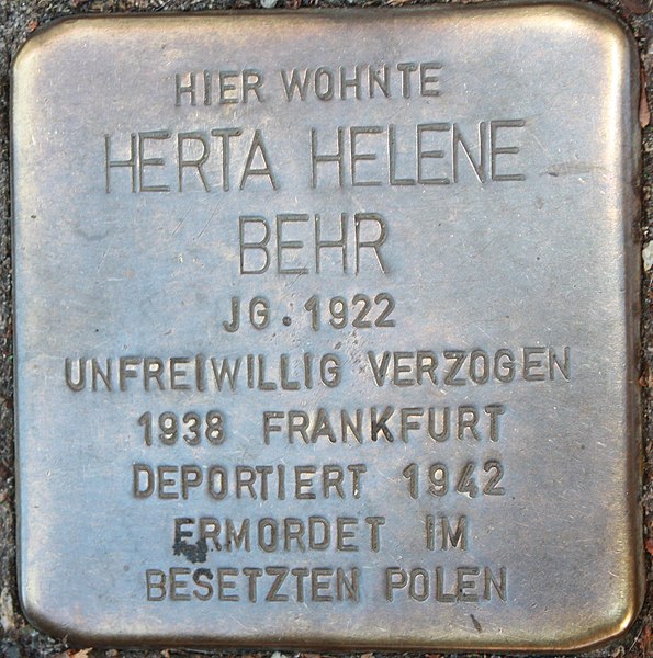 File:Stolperstein Lampertheim Wilhelmstraße 46 Helene Bär.jpg