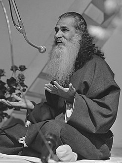 Swami Satchidananda (1970).jpg