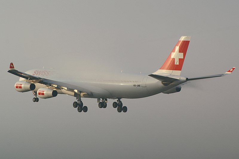 File:Swiss International Air Lines Airbus A340-313 HB-JME (23895208814).jpg