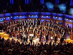 The participants of Symphonic Fantasies after the performance of the concert in 2009 Symphonicfantasies.jpg