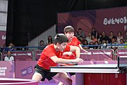 Deutsch: Tischtennis bei den Olympischen Jugendspielen 2018; Tag 9, 15. Oktober 2018; Mixed, Finale, Mixed-Doppel – Miu Hirano & Tomokazu Harimoto (JPN) gegen Sun Yingsha & Wang Chuqin (CHN) 1:3 English: Table tennis at the 2018 Summer Youth Olympics at 15 October 2018 – Mixed Final, Mixed-Double – Miu Hirano & Tomokazu Harimoto (JPN) Vs Sun Yingsha & Wang Chuqin (CHN) 1:3