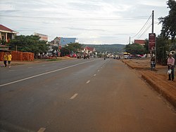 Vista della strada a Ea Đrăng