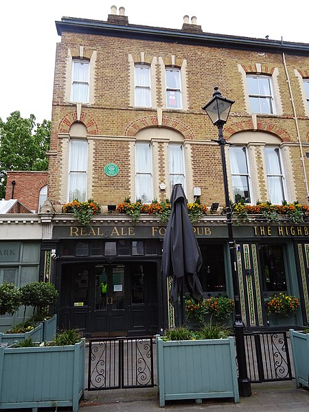 File:The Highbury Barn Tavern - 26 Highbury Park, Highbury East, London N5 2AB.jpg