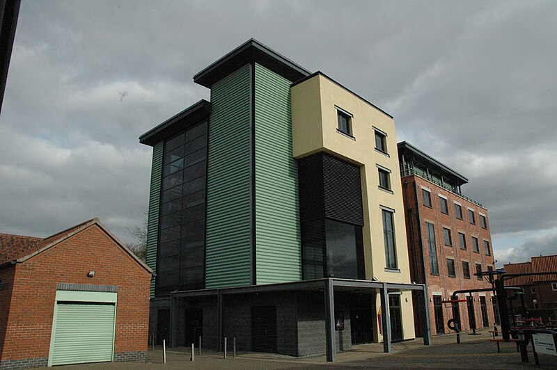 File:The Hub, Sleaford.JPG