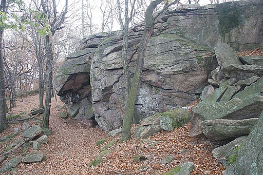 Tisá skála - vrcholové skály