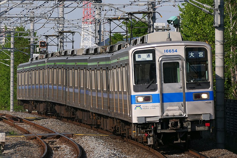 800px-Tobu-Noda-Line_Series10000-16654.jpg