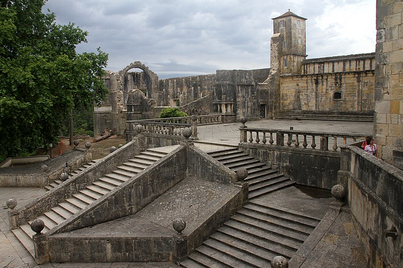 File:Tomar-Convento de Cristo-112-Treppen-2011-gje.jpg