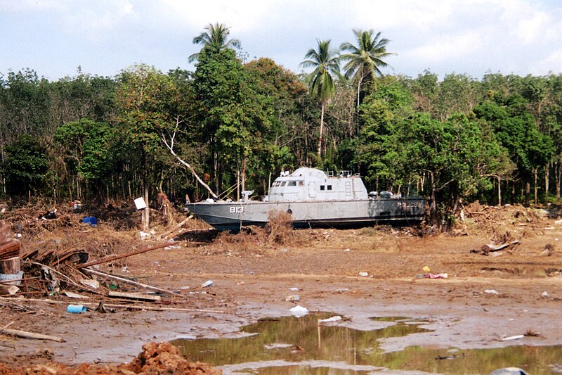 File:Tsunami Police Boat Tor 813.jpg