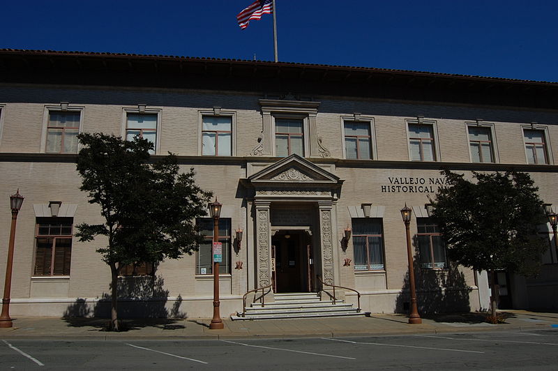 File:USA-Vallejo-City Hall and County Building-1.jpg