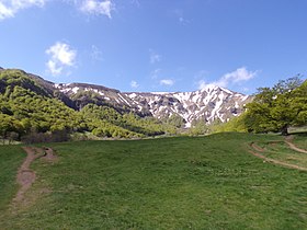 Vallée de Chaudefour avec vue sur le puy Ferrand et le puy de la Perdrix.