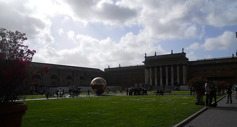 File:Vatican Museum (5987260156).jpg