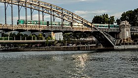 Viaduc d'austerlitz au coucher du soleil.JPG