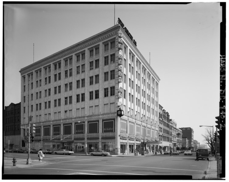 File:View of the southeast corner of the Hecht's company building at the intersection of Seventh and F Streets, NW - Hecht Company Building (Commercial), Seventh and F Streets, Northwest HABS DC,WASH,681-2.tif