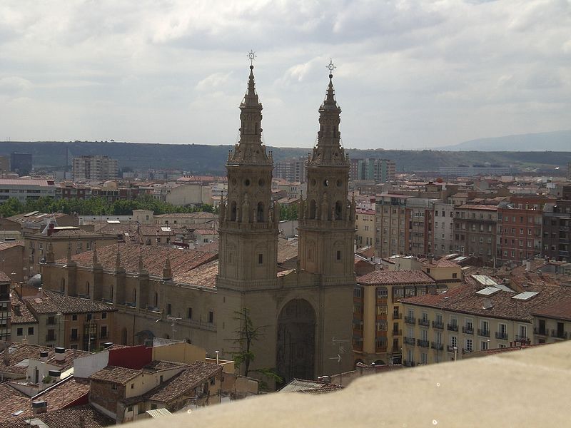 File:Vista de Logroño desde la torre de la iglesia de Santiago - panoramio (5).jpg