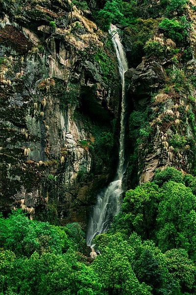 File:Waterfall at Kalikot, Nepal.jpg