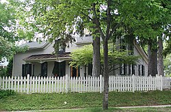 Wayside House Cedarburg WI květen-09.jpg