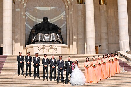 Tập_tin:Wedding_Chinggis_Square.jpg