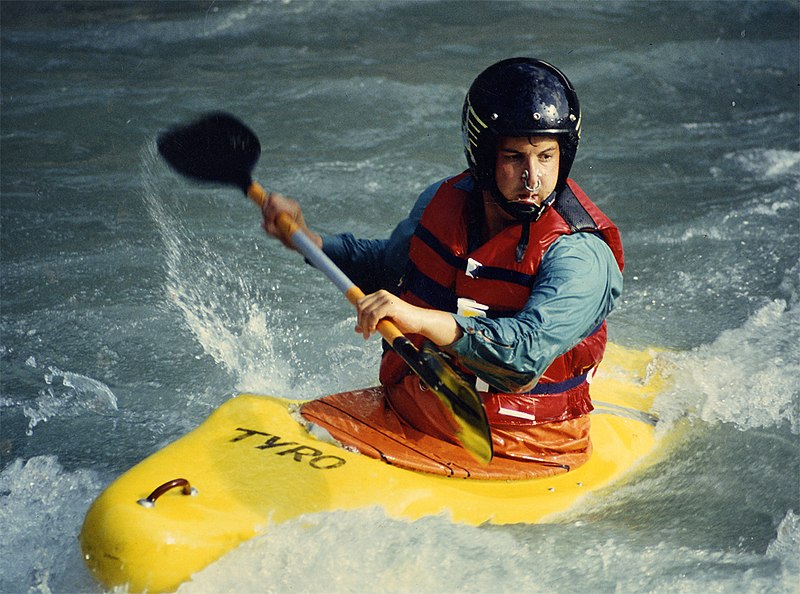 File:Whitewater kayaking Isere.jpg