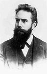 Wilhelm Röntgen tilldelades 1901 det första nobelpriset i fysik.