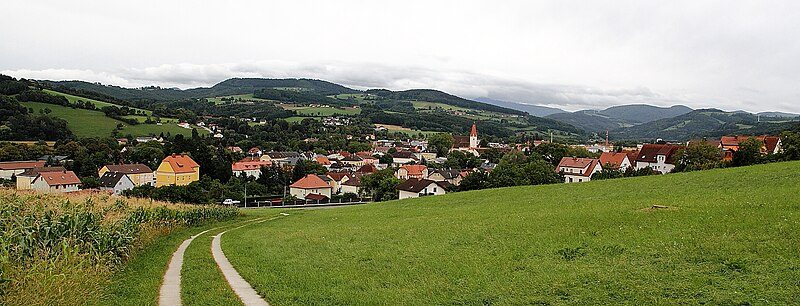 File:Wilhelmsburg (Niederösterreich).jpg