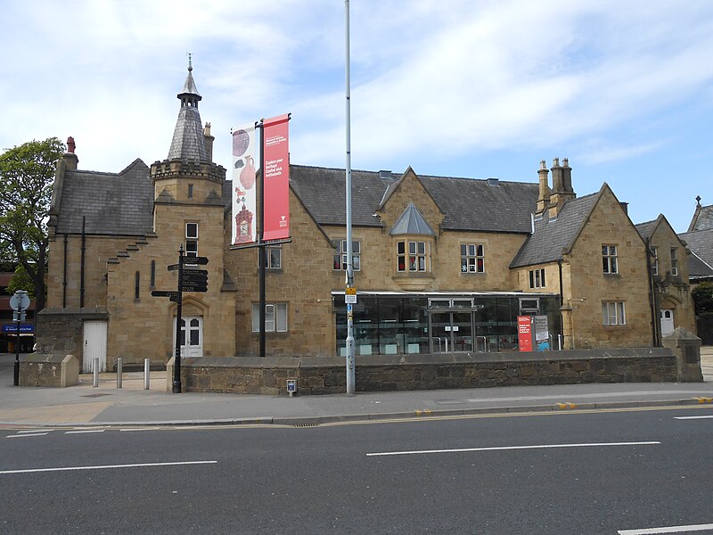 File:Wrexham Museum and Archives (2).JPG