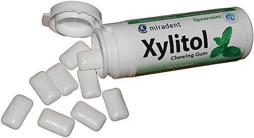 Xylitol chewing gums