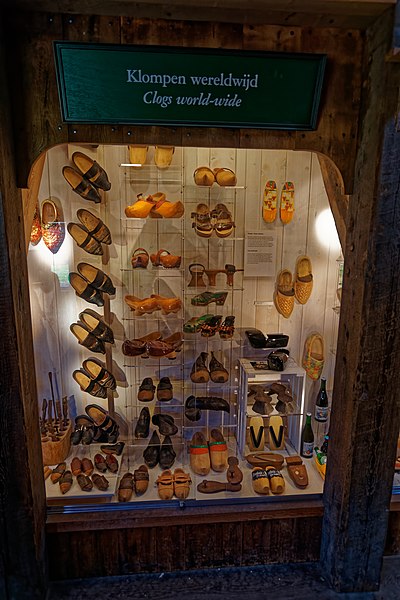 File:Zaandijk - Zaanse Schans - Wooden Shoe Work Shop - Museum of Clogs - Klompenmuseum - Clogs World-Wide.jpg