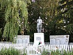 Іваньків Братська могила 2 радянських воїнівта пам’ятний знак 141 воїну-односельчанину 1.jpg