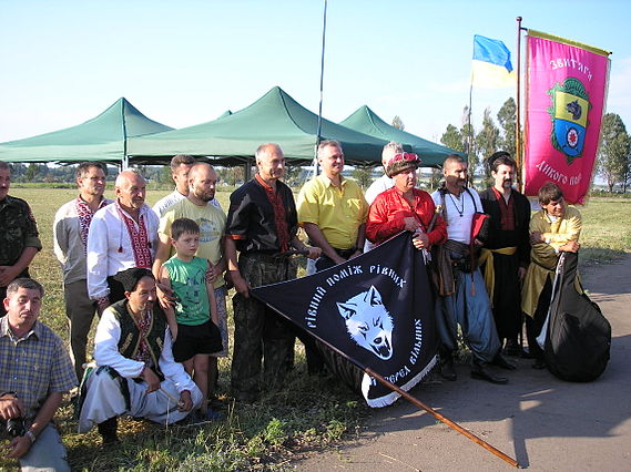 Організатори та учасники козацьких забав