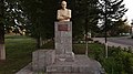 Памятник востоковеду Ю.Н.Рериху в Окуловке