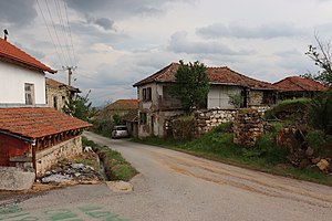 Плешенци: Географија и местоположба, Историја, Стопанство