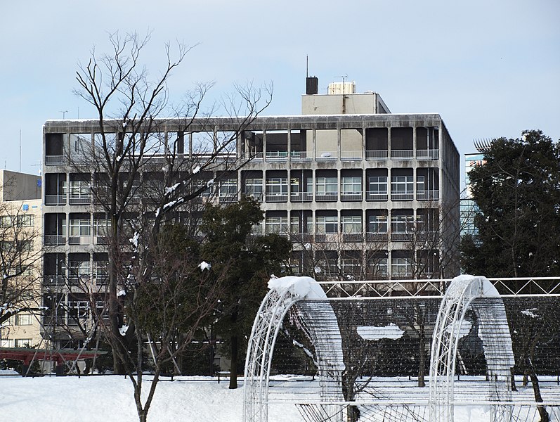 File:富山市立図書館 , Toyama City Public Library - panoramio.jpg