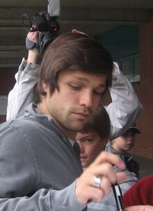 Diego signing autographs in 2007