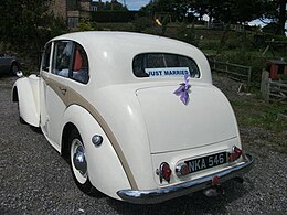 1952 Daimler DB18 Consort arrière.jpg