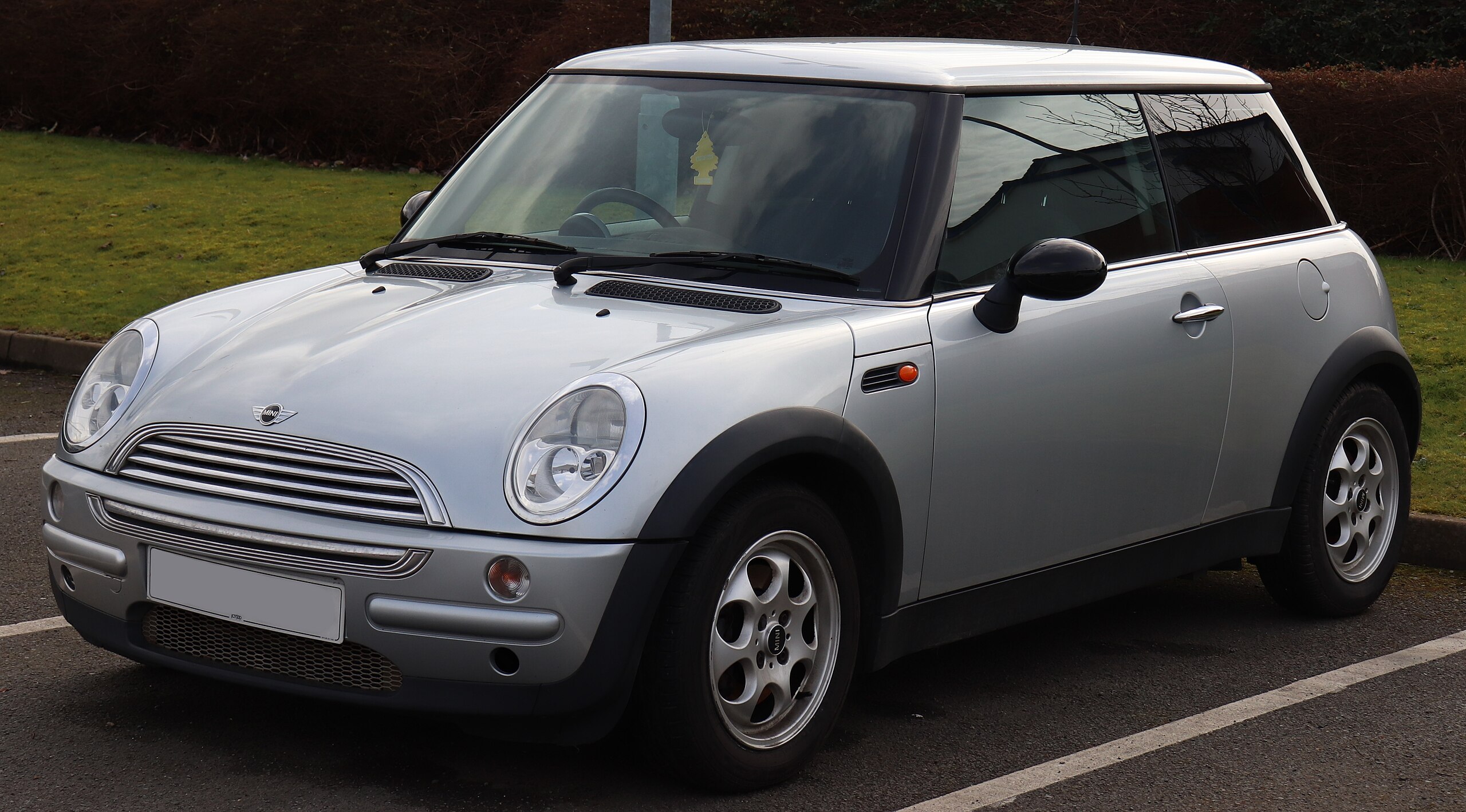 File:2004 Cooper 1.6.jpg Commons