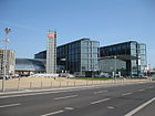 Rahel-Hirsch-Strasse with the main train station