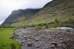 River Coe with Meall Mòr (right) and Aonach Dubh