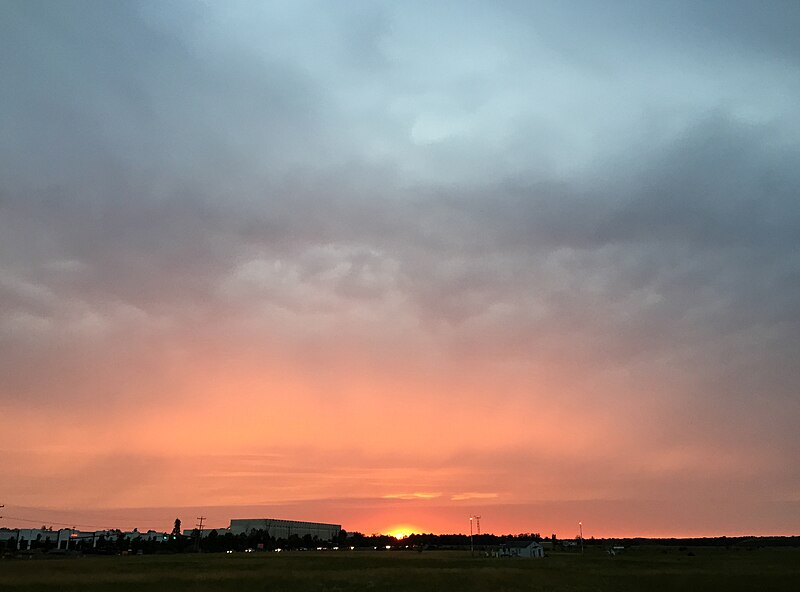 File:2016-06-15 05 48 27 Sunrise along Old Ox Road (Virginia State Secondary Route 606) near Thunder Road in Sterling, Virginia.jpg