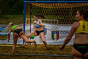 Deutsch: Beach Handball Champions Cup 2018 in Catania (ITA); Tag 3: 3. November – Frauen, Überkreuz-Platzierungsspiel 9-16: Beach Bazis Schleissheim (GER) - London Angels Handball Club (GBR) 2:0 (20:6, 28:9) English: 2018 Beach Handball Champions Cup in Catania (ITA; Day 3: 3 November – Women's Placement Match Cross Matches 9-16: Beach Bazis Schleissheim (GER) - London Angels Handball Club (GBR) 2:0 (20:6, 28:9)