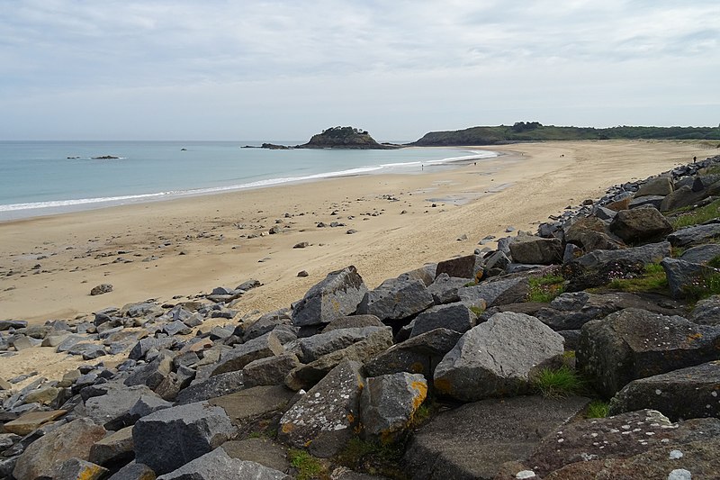 File:20190429 05 Plage du Guesclin (46841203935).jpg